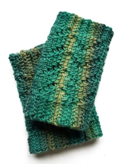 Mossy ripples leg warmers - Tunisian crochet pattern